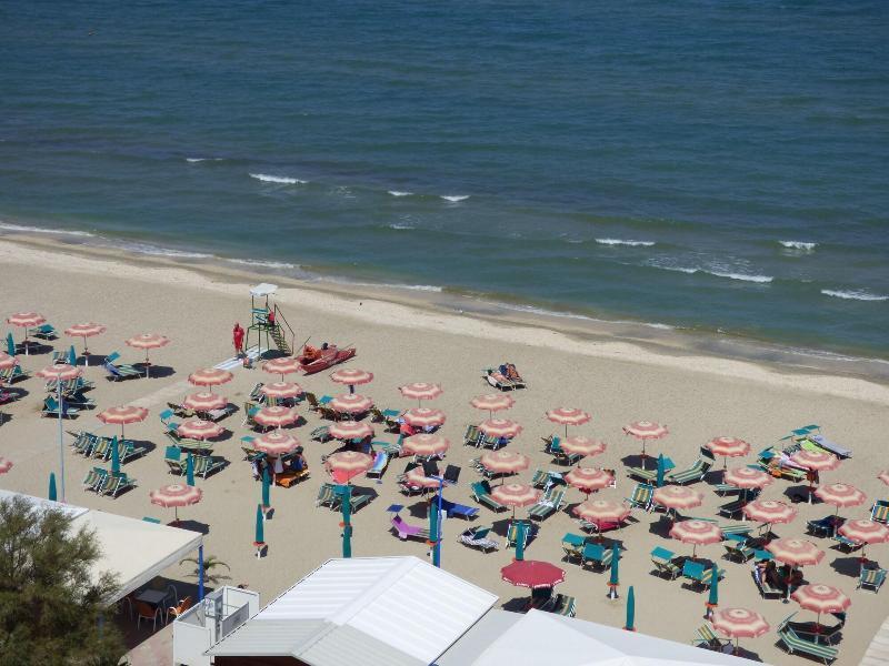 Hotel Atlantic Senigallia Exterior photo