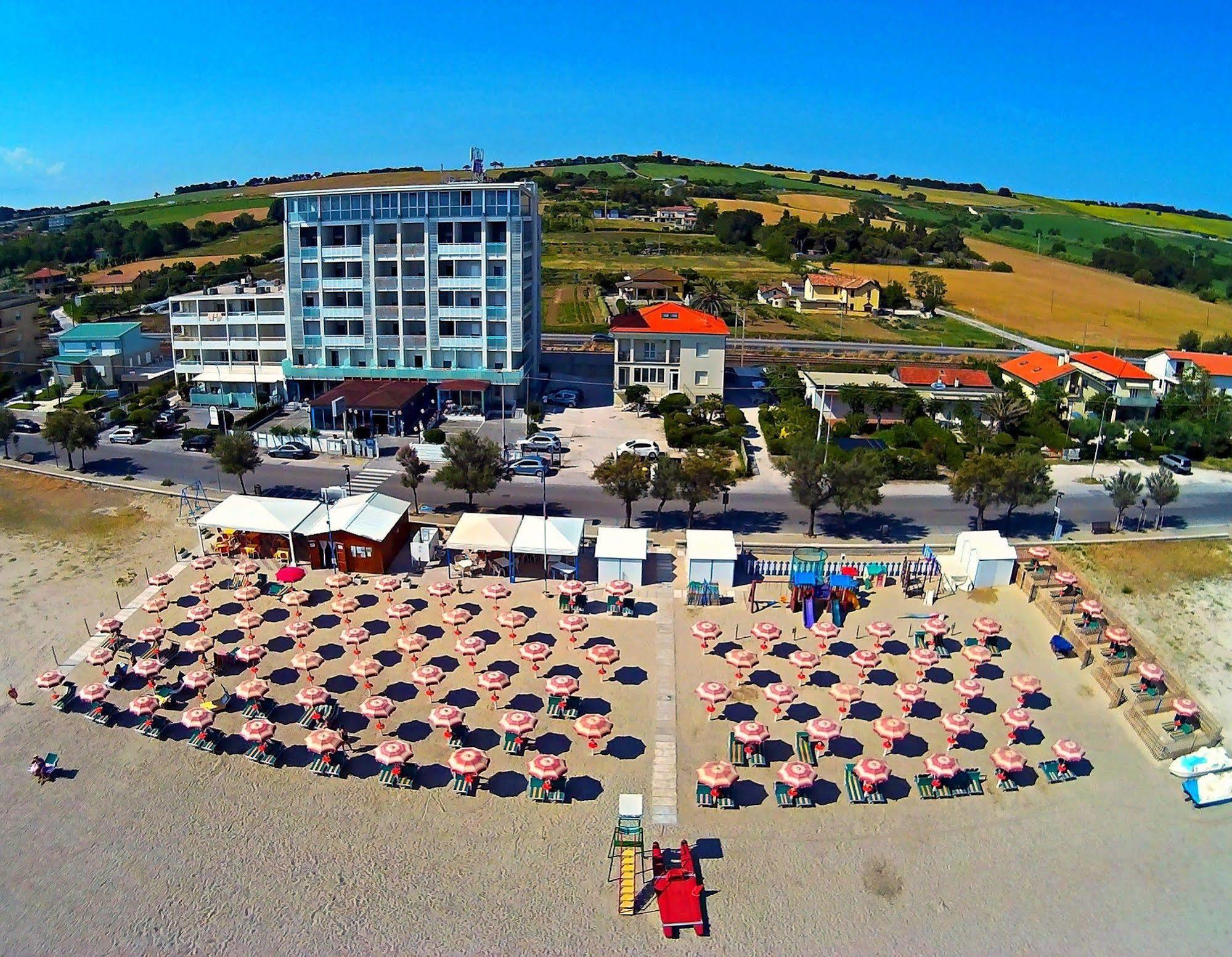 Hotel Atlantic Senigallia Exterior photo