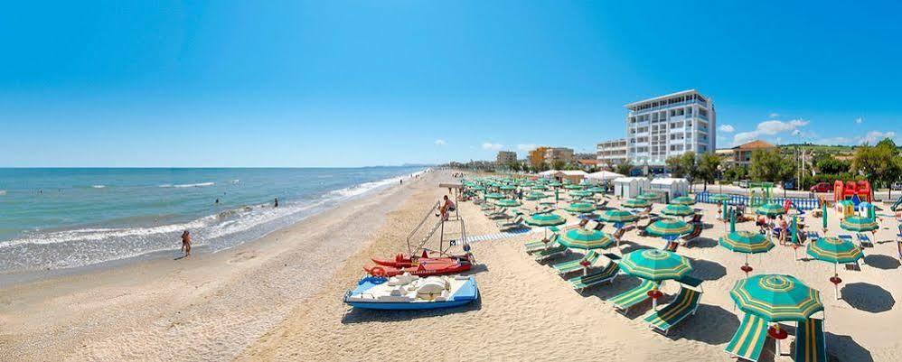 Hotel Atlantic Senigallia Exterior photo